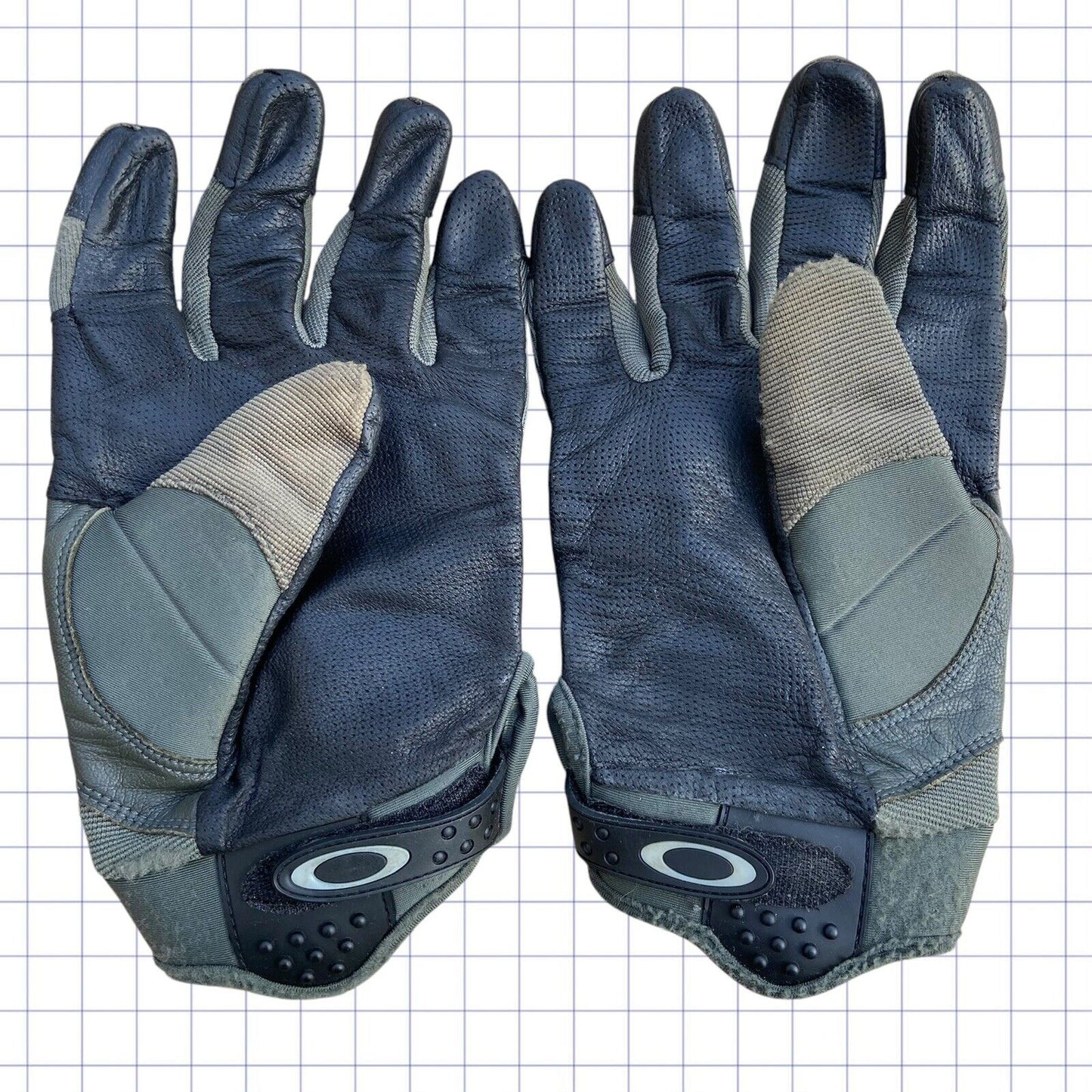 Vintage Oakley Factory Pilot 2.0 Gloves