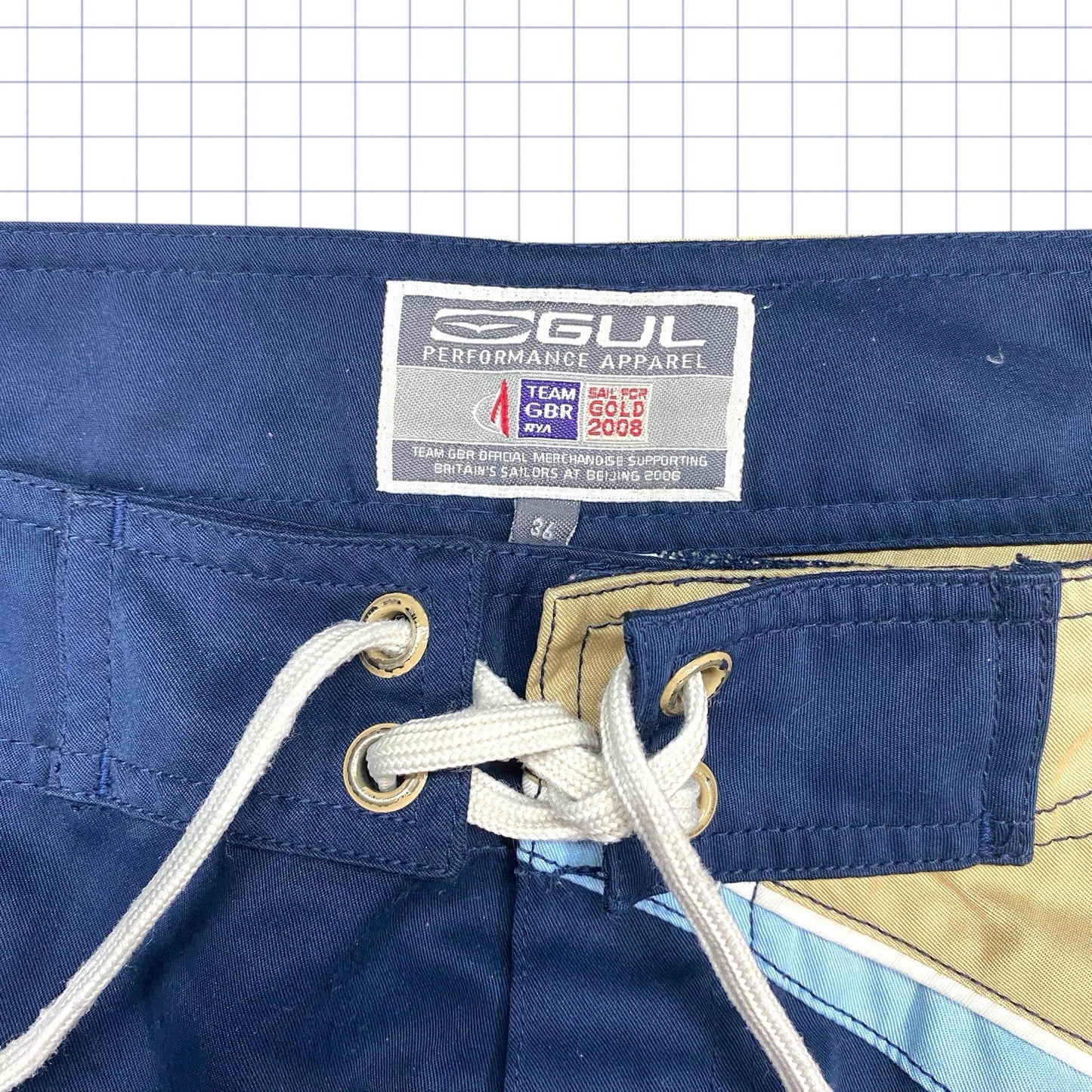 Vintage Y2K Gul Board Shorts - 35W