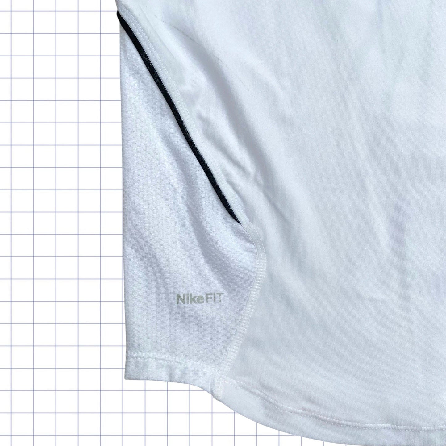 2000s Nike Sphere Tribal Tshirt - L