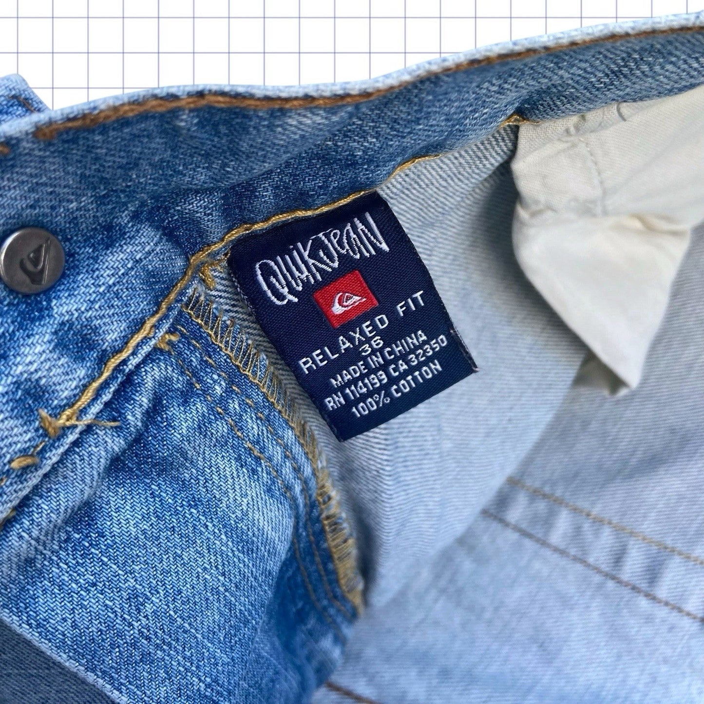 Vintage Quiksilver Big Spellout Jorts - 36W