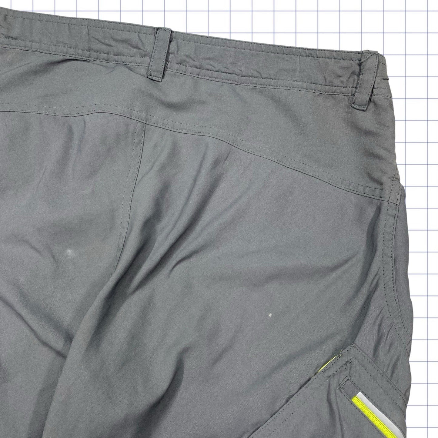 Vintage Technical Active Shorts - 36W
