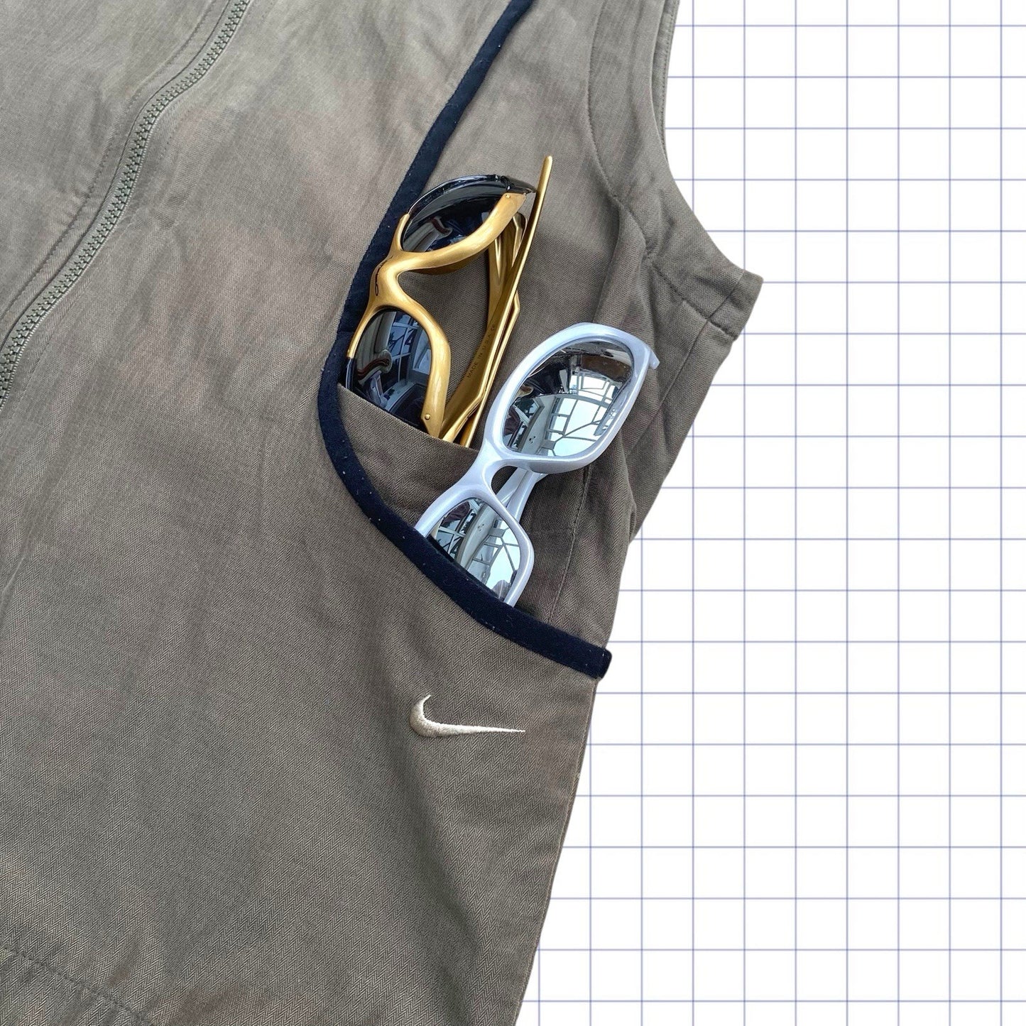 Early 2000s Nike Hooded Gilet - S