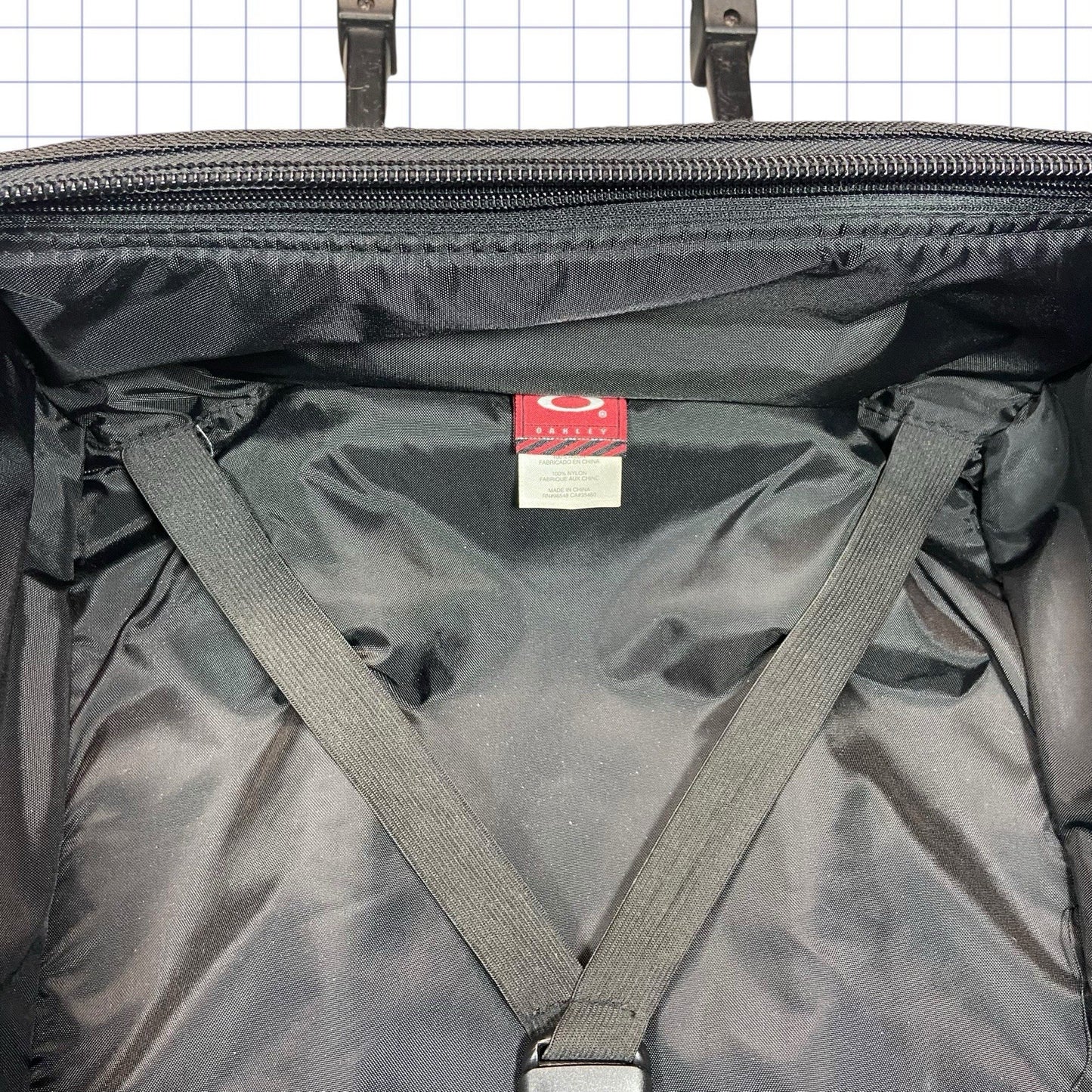 Vintage Rare 2003 Oakley War Wagon Roller Suit Case/Bag