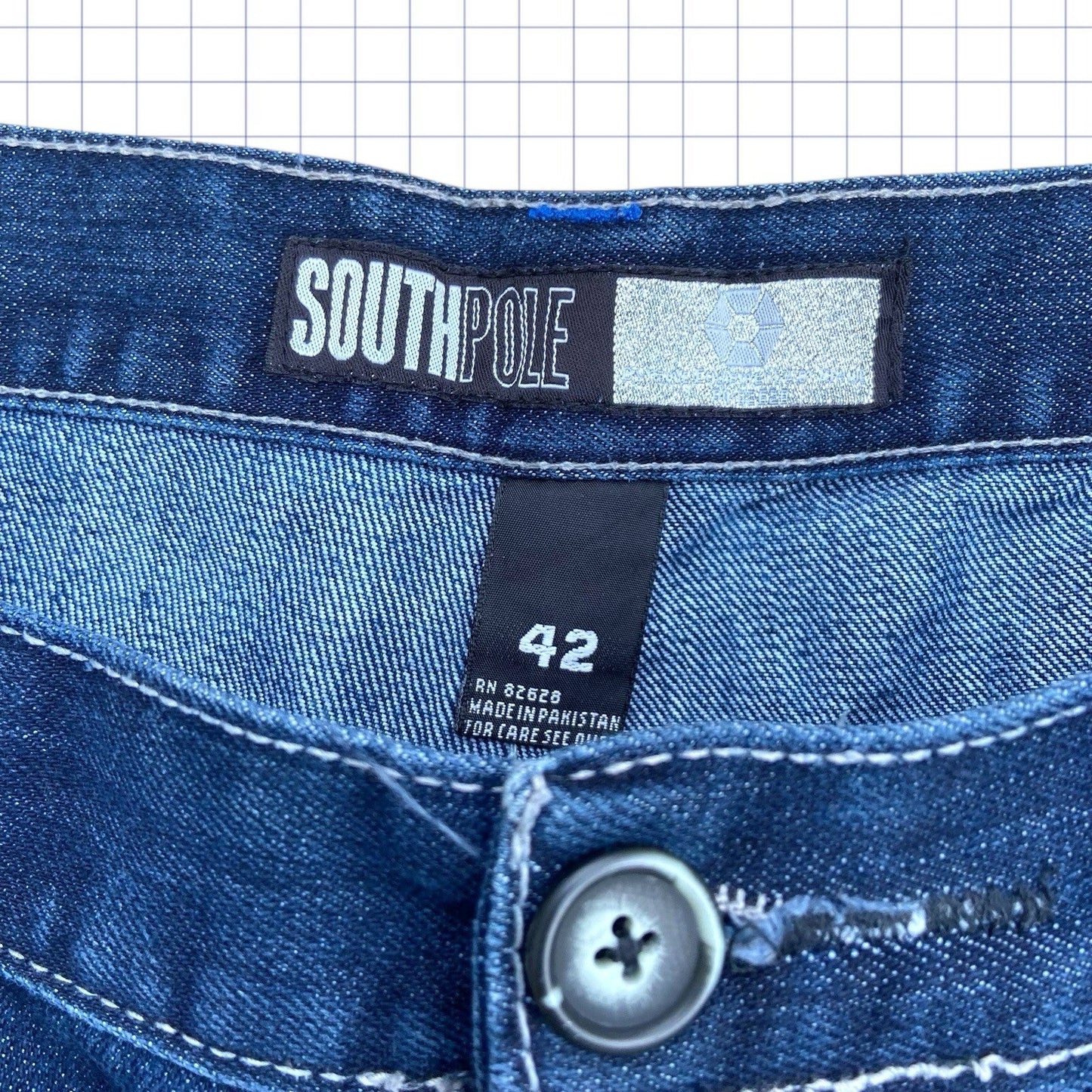 Vintage Southpole Back Pocket Graphic Jorts - 41W