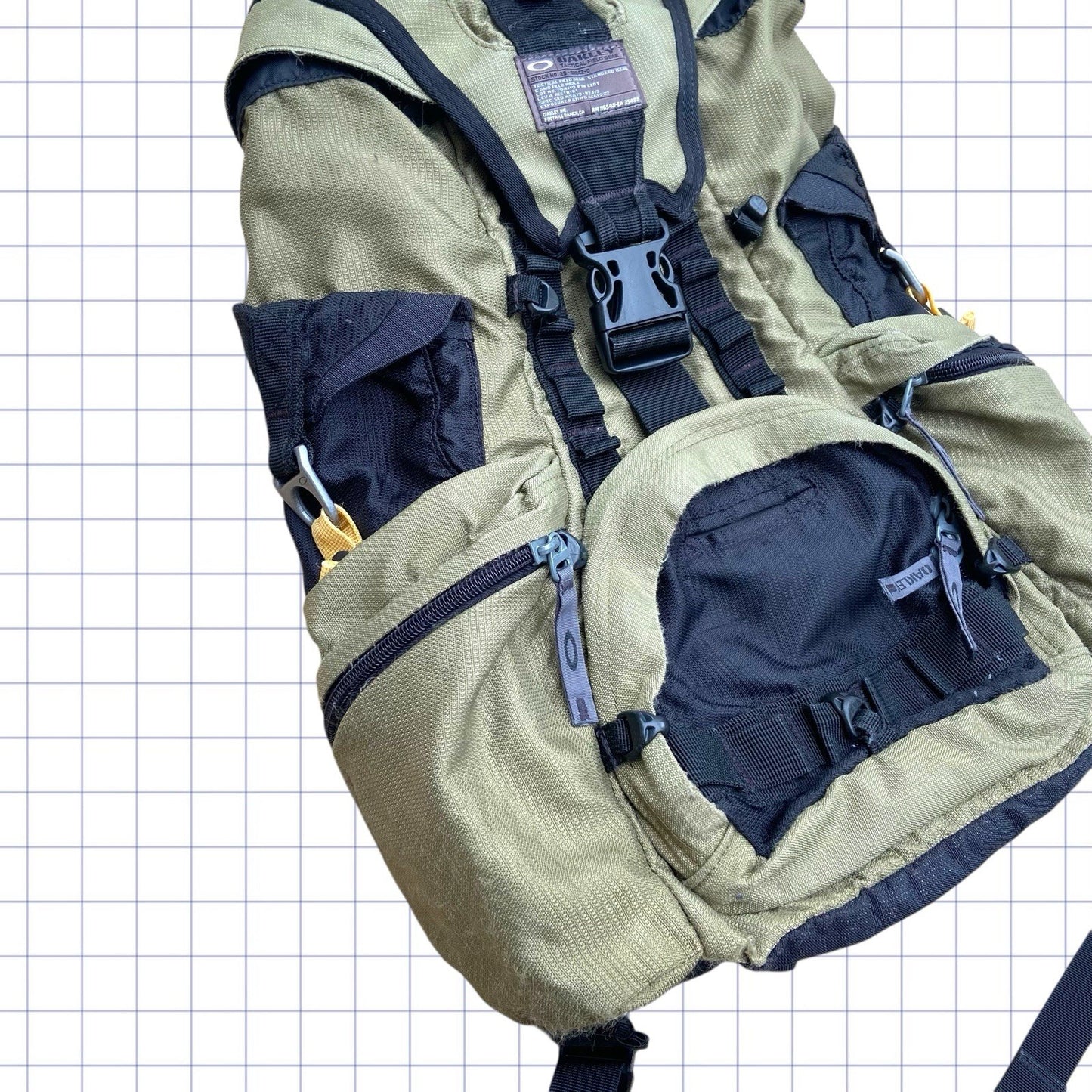 Oakley 2006 Tactical Field Gear Desert Backpack