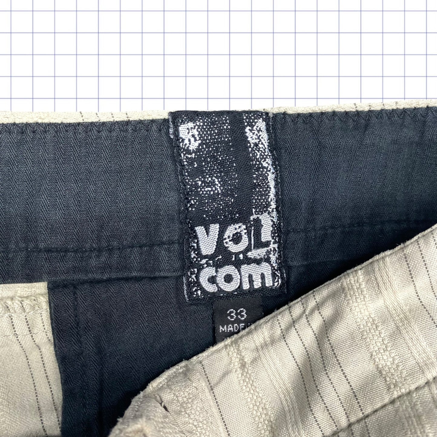 Y2K Volcom Shorts - 33W