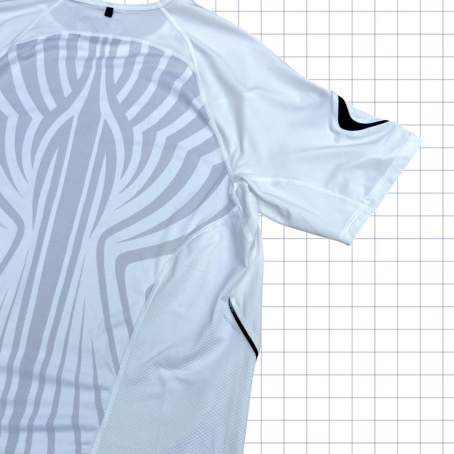 2000s Nike Sphere Tribal Tshirt - L