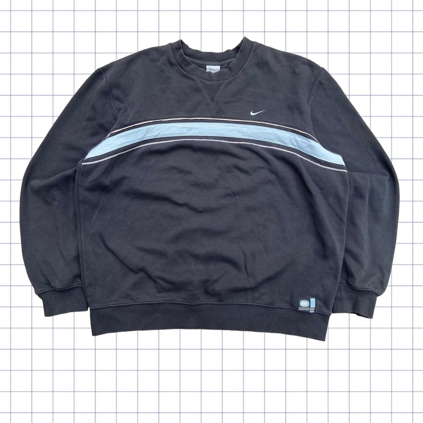 Early 2000s Nike Jumper - L