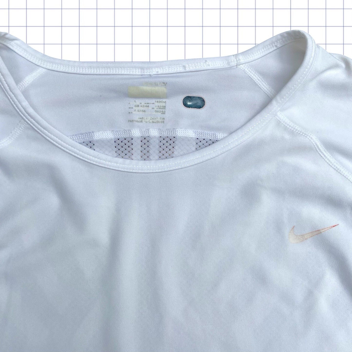 2000s Nike Sphere Tribal Tshirt - L