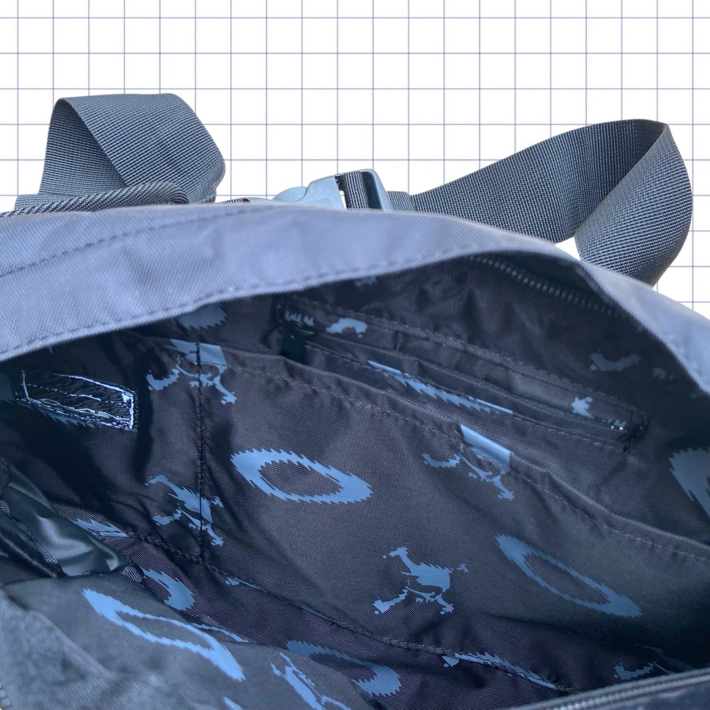 Deadstock Oakley Sling Bag