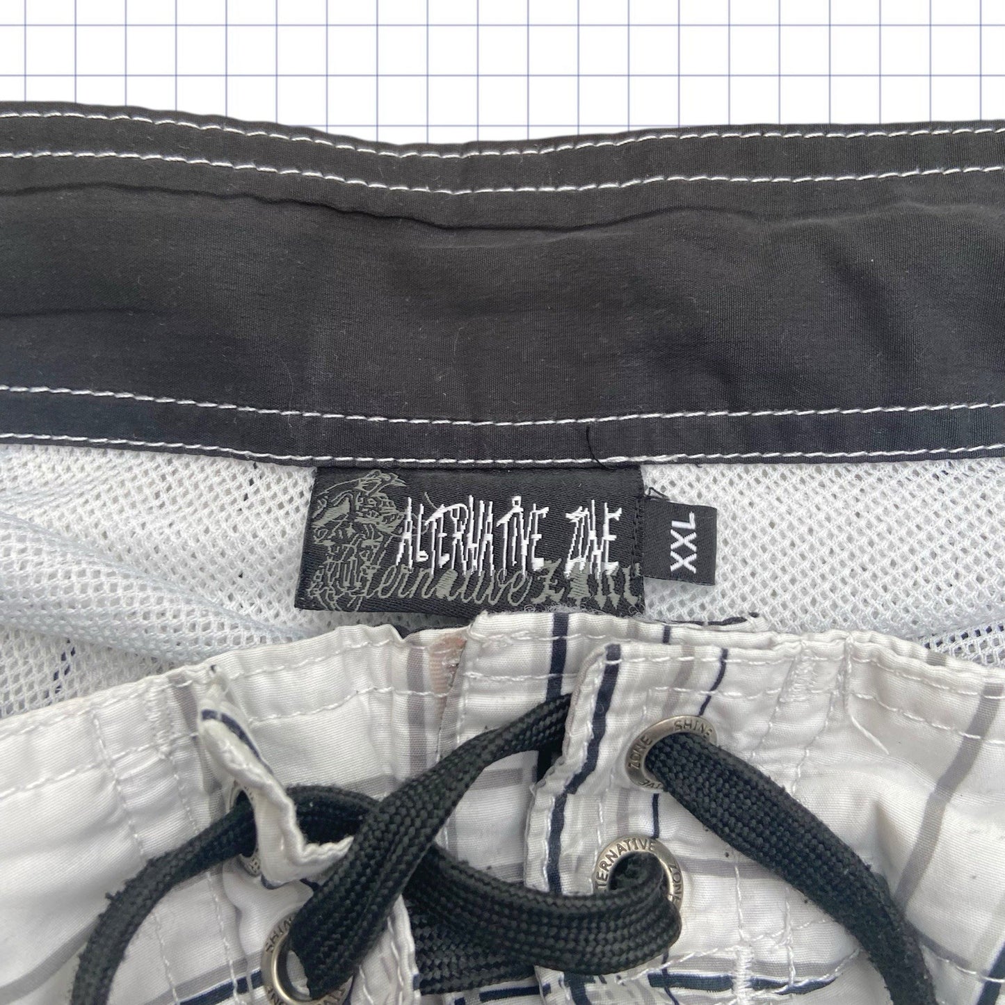Vintage Quiksilver Style Board Shorts – 40W