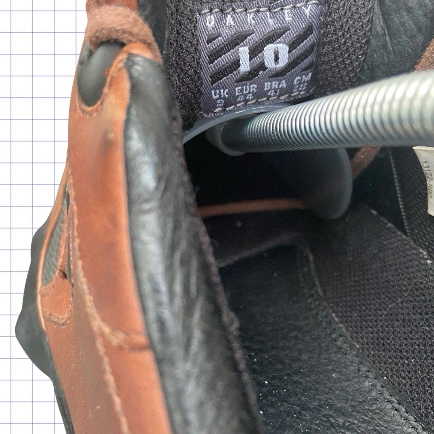 Rare Early 2000s Oakley Leather Trainers - UK 9
