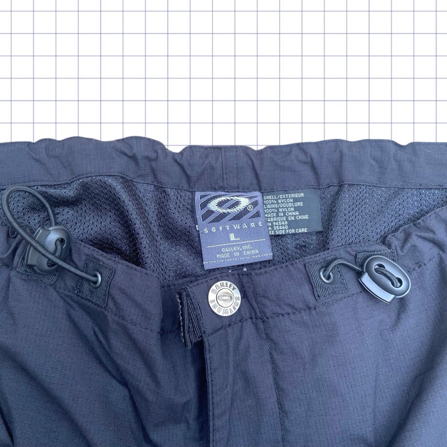 Vintage Oakley Software 3/4th Shorts - l-XL