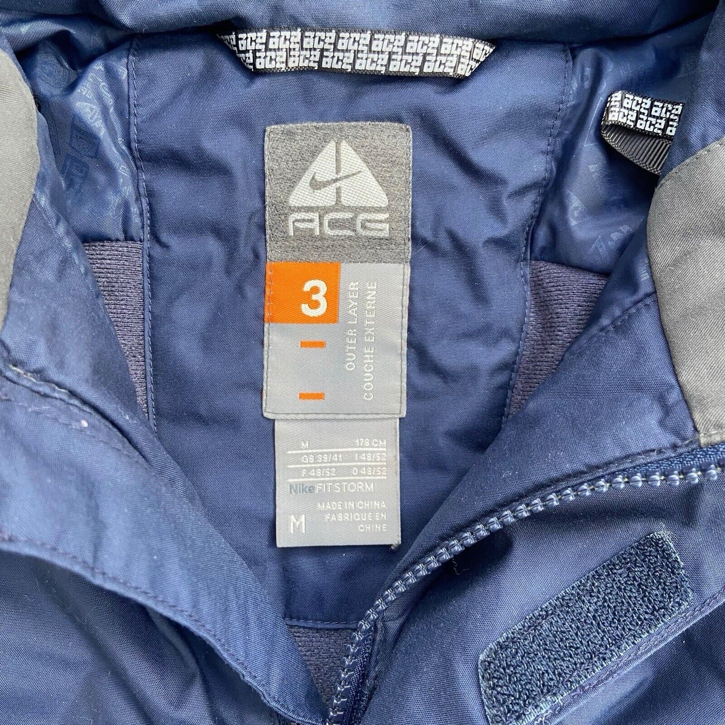 Early 2000s Nike ACG Multi Pocket Storm Fit Jacket - M