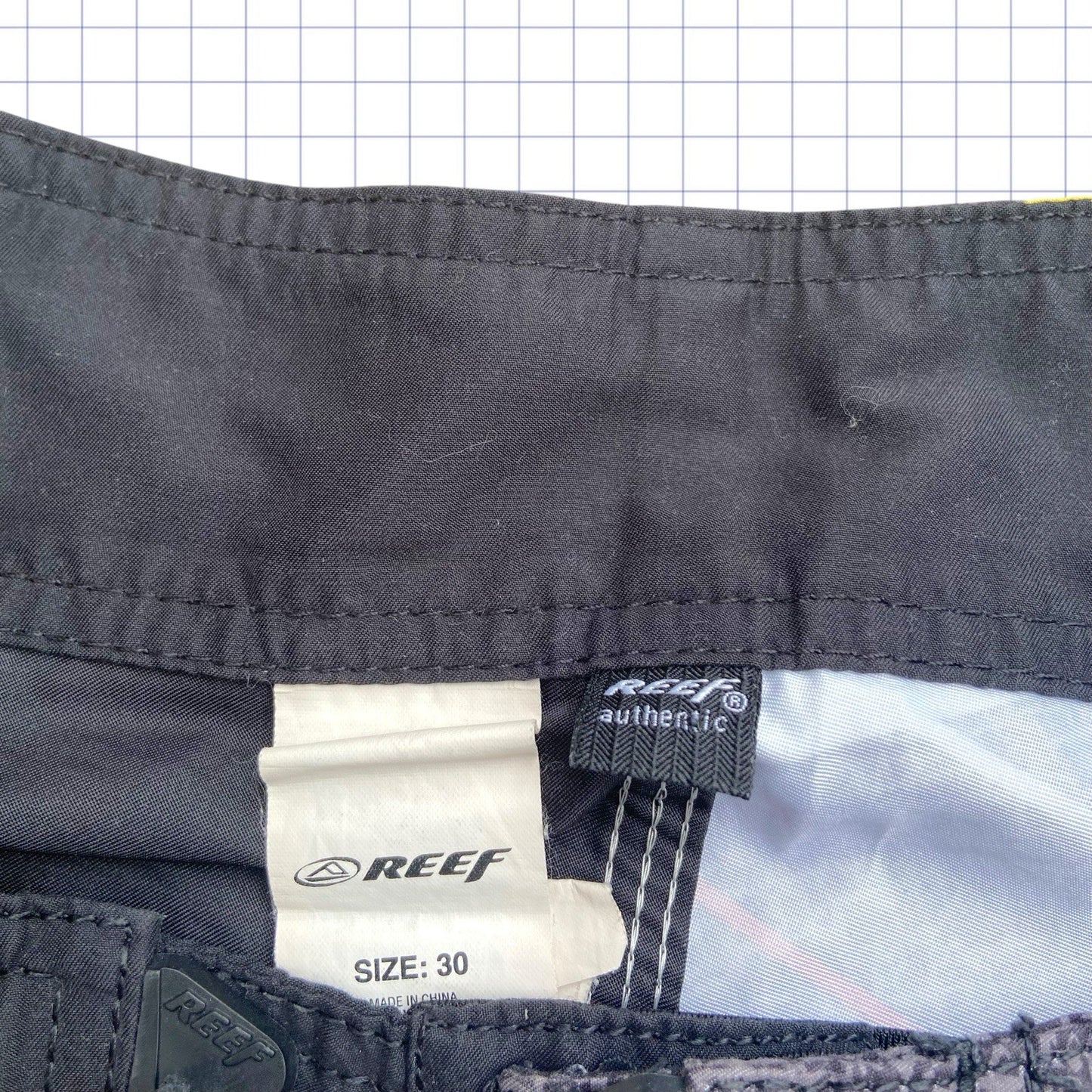 Vintage Reef Board Shorts – 30W