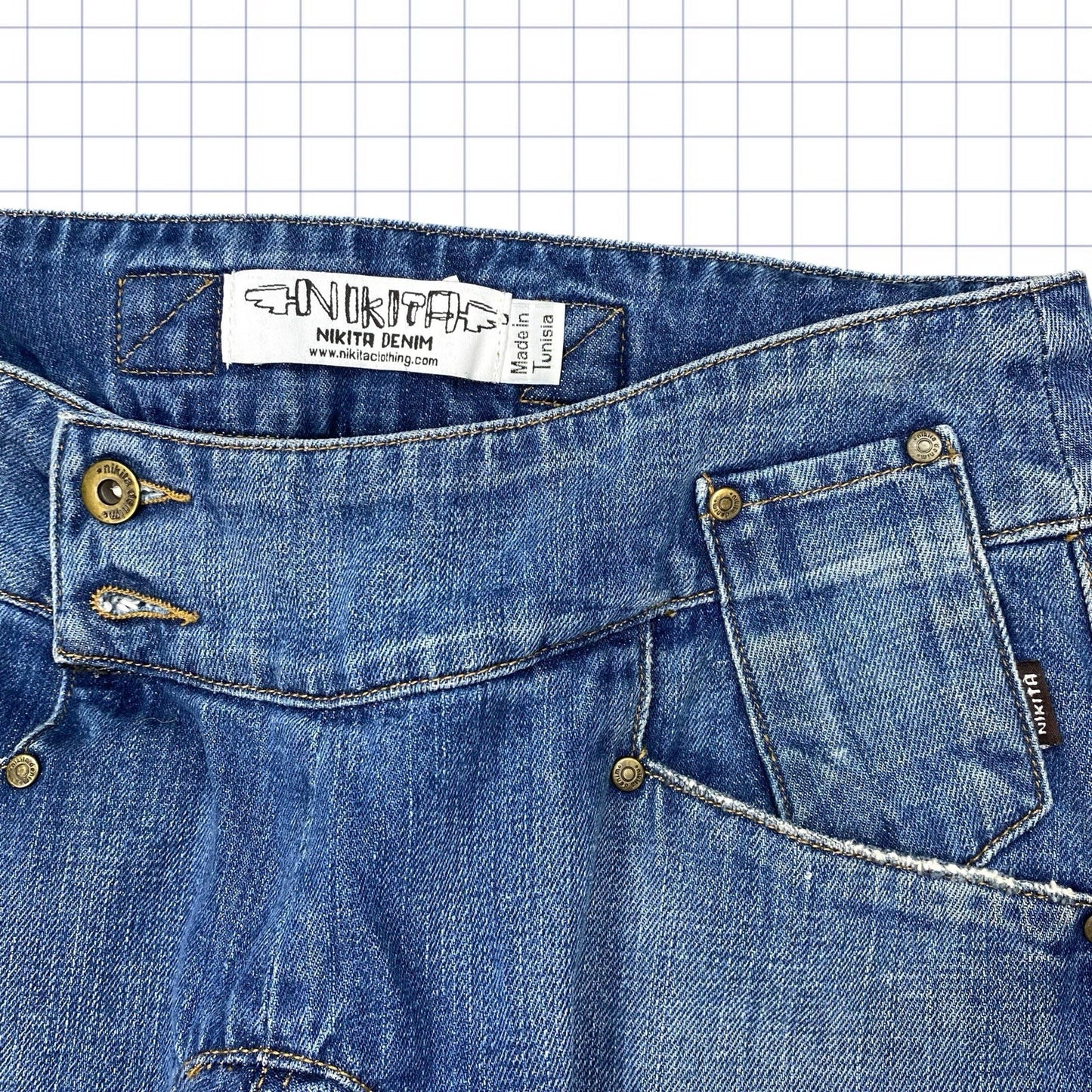 Vintage Nikita Y2K Shorts - 30W