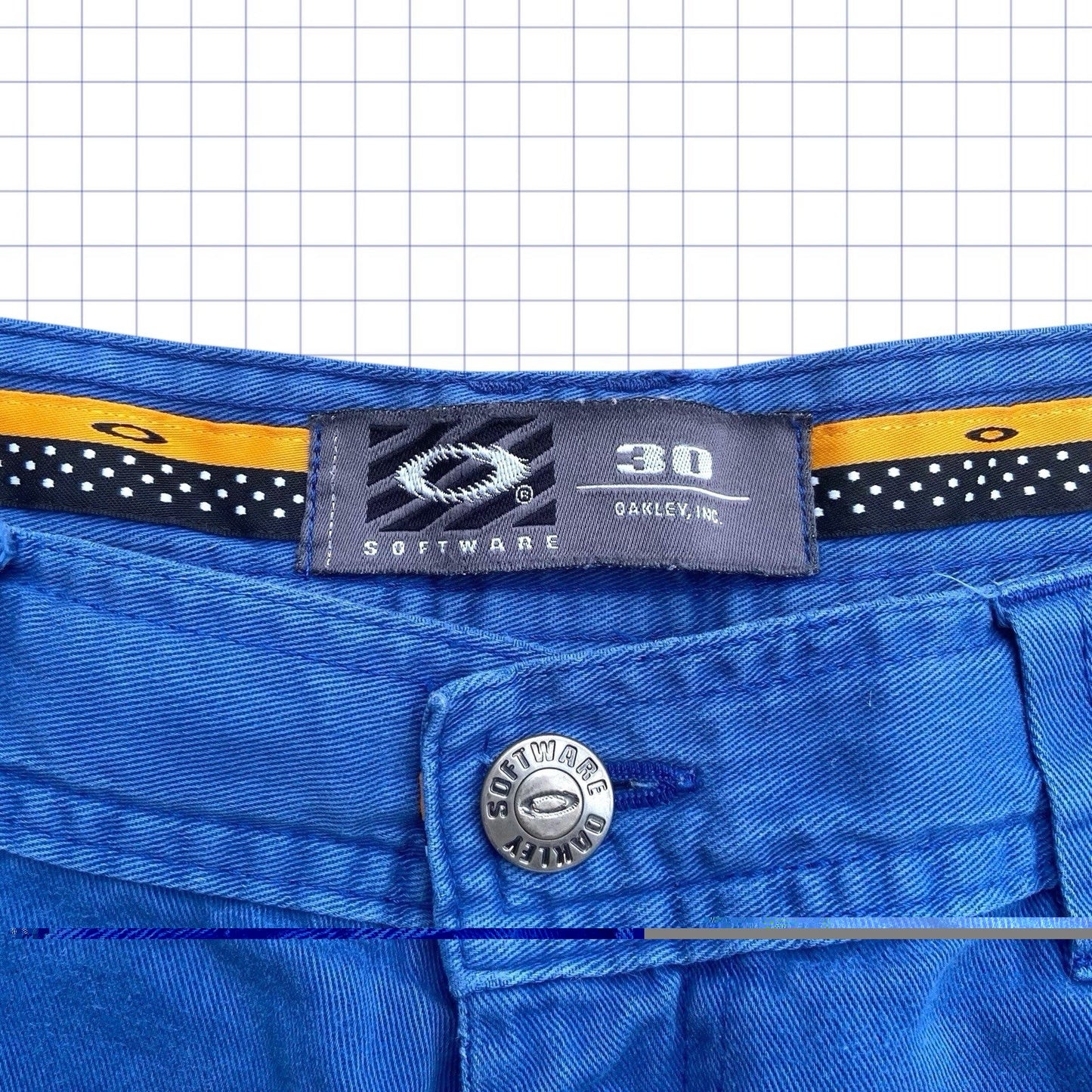 Vintage Oakley Software Cargo Shorts - 30W