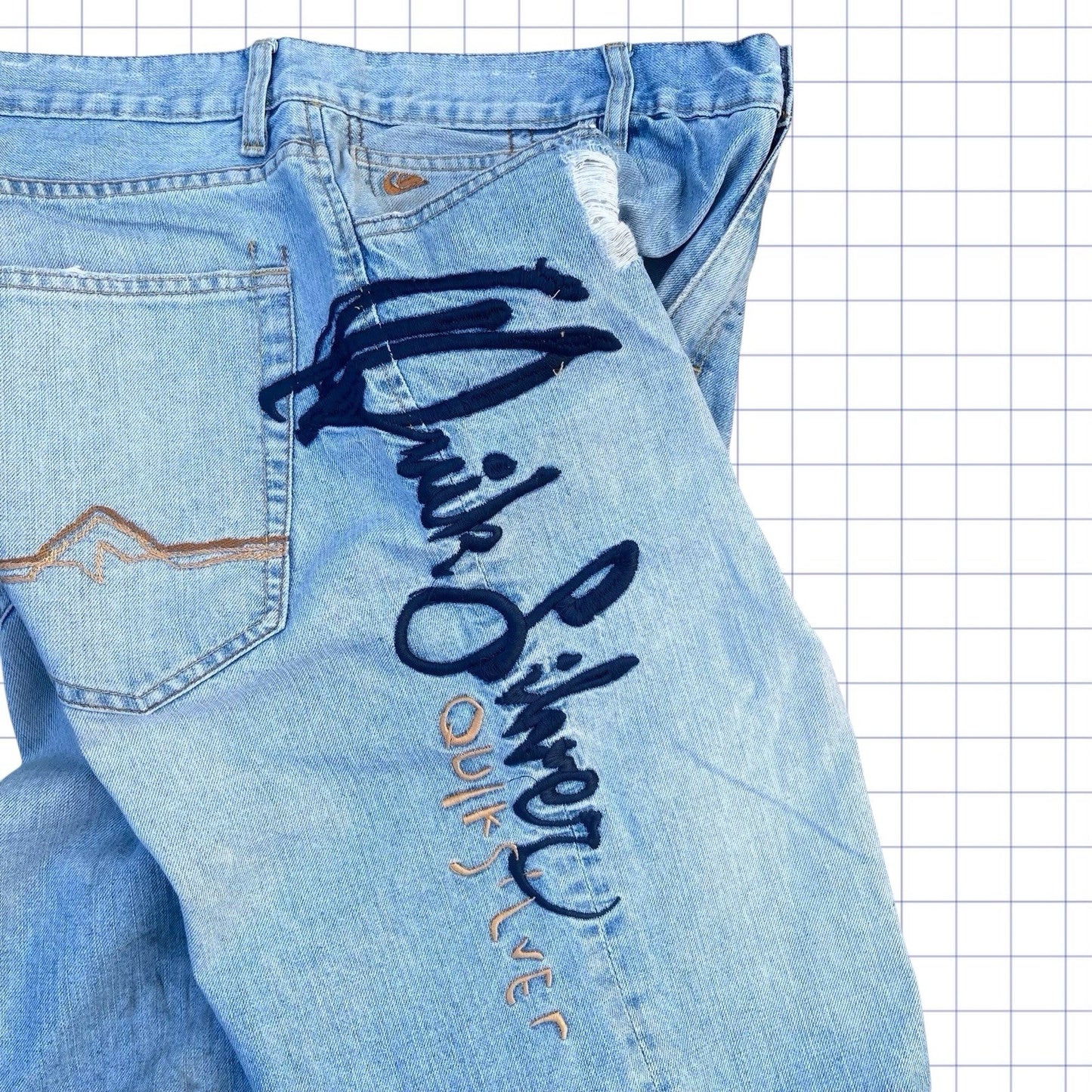 Vintage Quiksilver Big Spellout Jorts - 36W