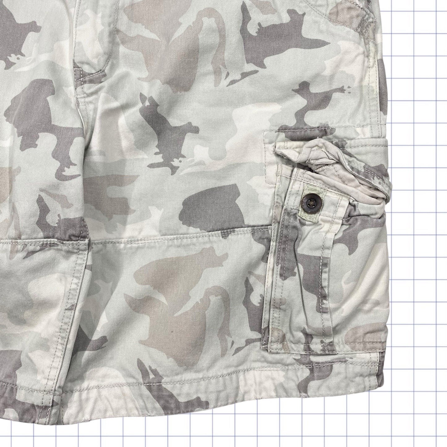 2000s Camo Shorts - 38W