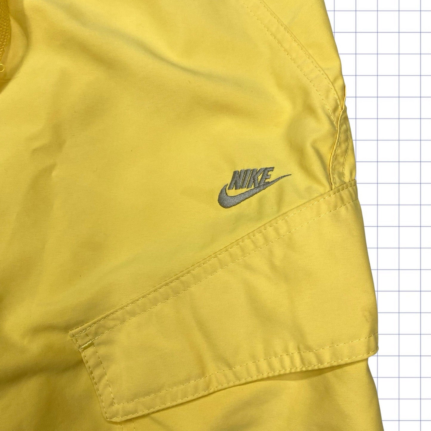 Early 2000s Nike Board Shorts - 31W
