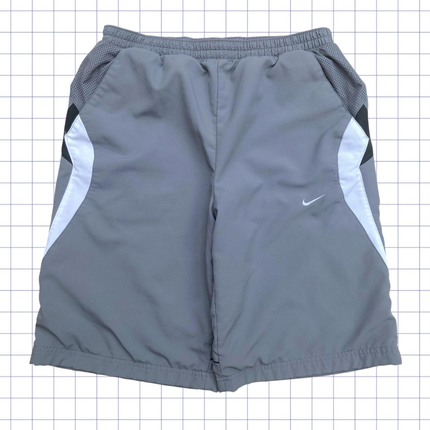 Vintage Nike Shorts – 28-32W