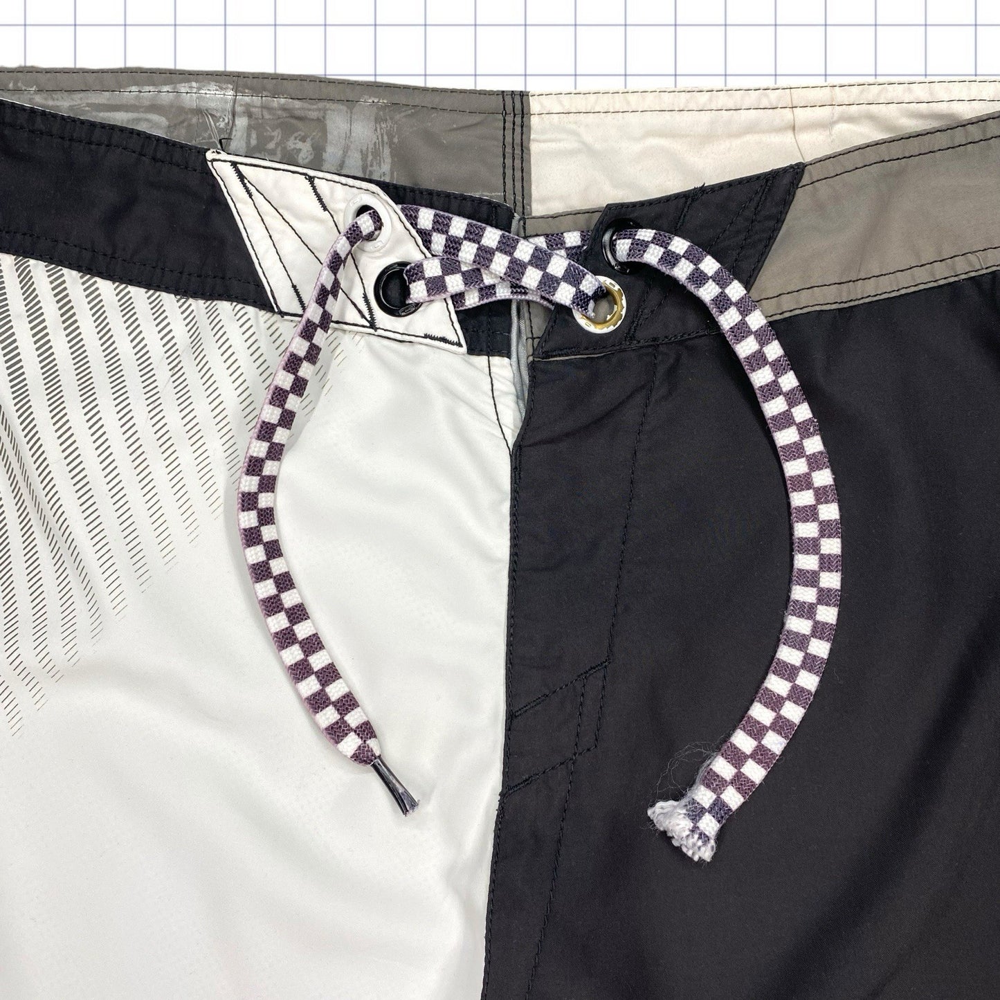 Early 2000s Oakley Board Shorts - 33W