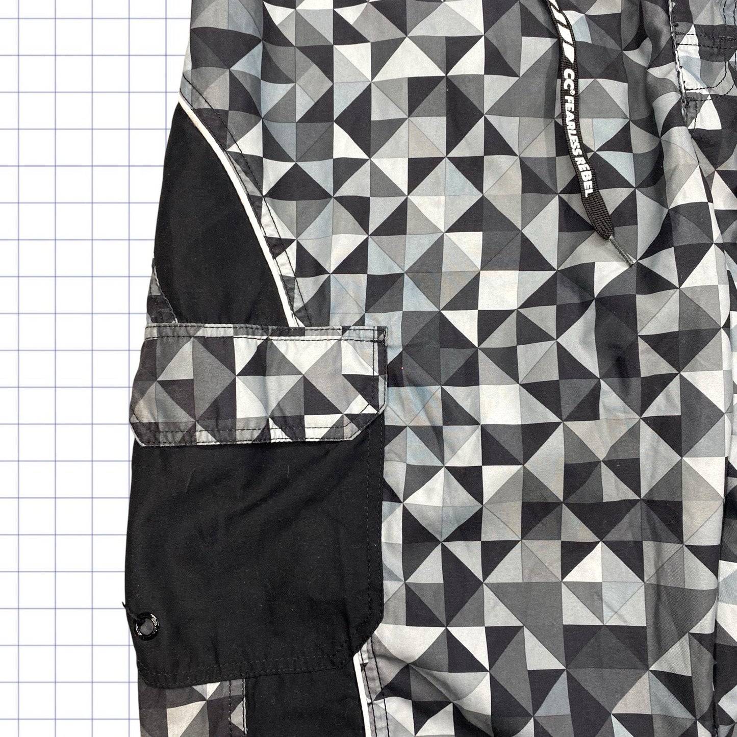 Y2K Diamond Pattern Board Shorts - 36W