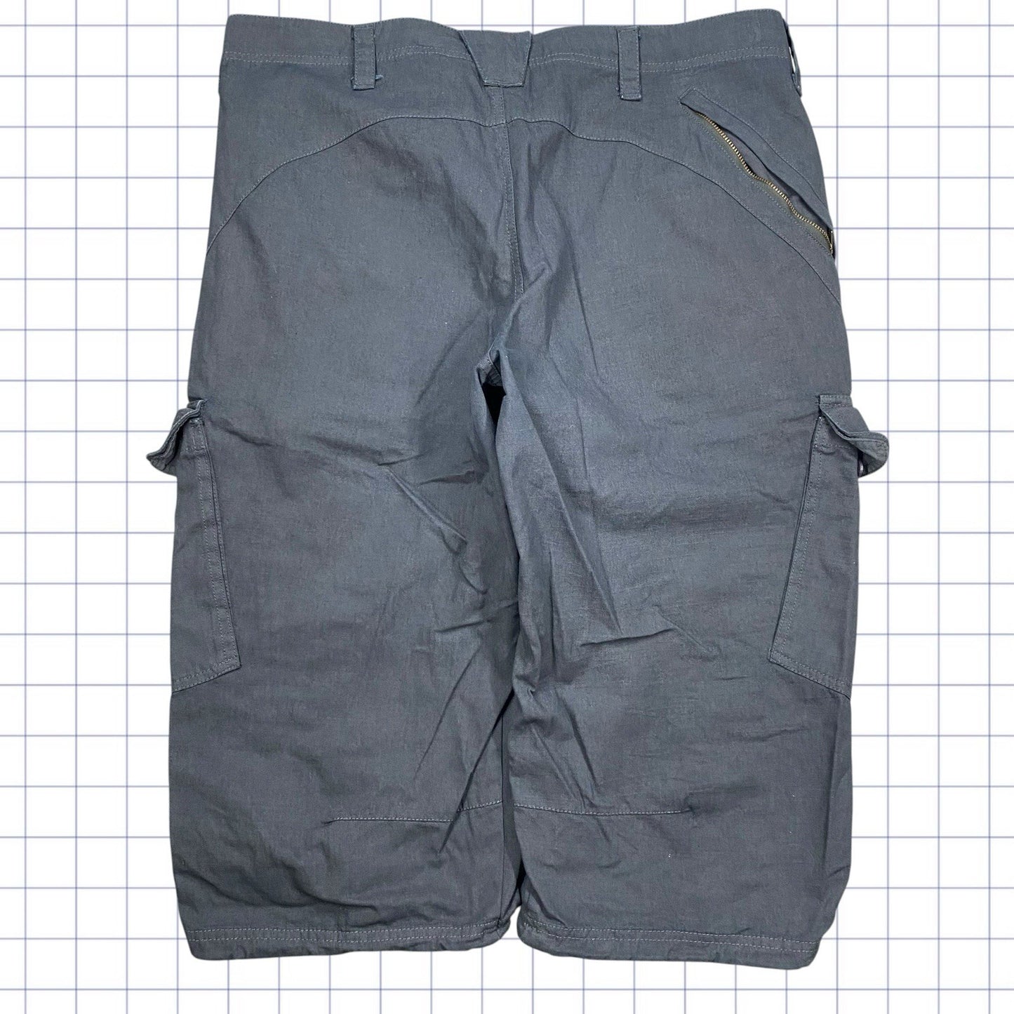 Early 2000s Nike 3/4th Shorts - 38W