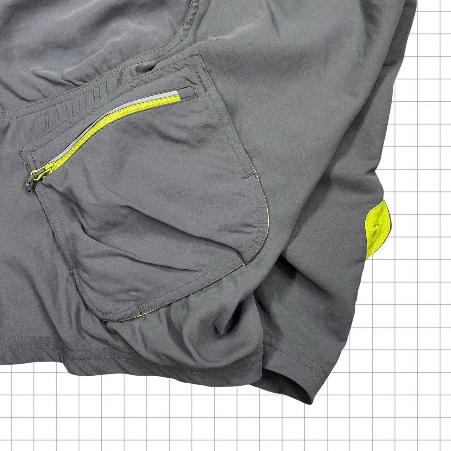 Vintage Technical Active Shorts - 36W