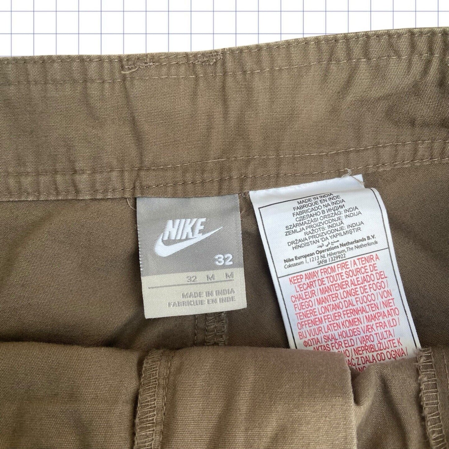 Early 2000s Nike Shorts - 32W