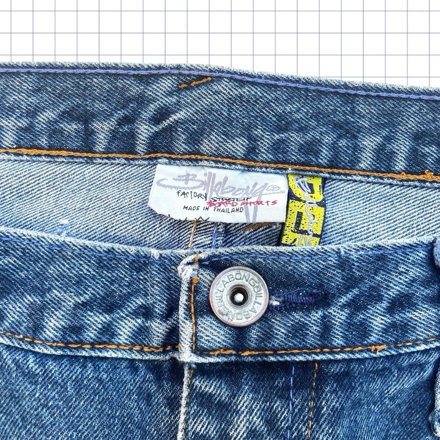 Vintage Billabong Spellout Jorts - XL