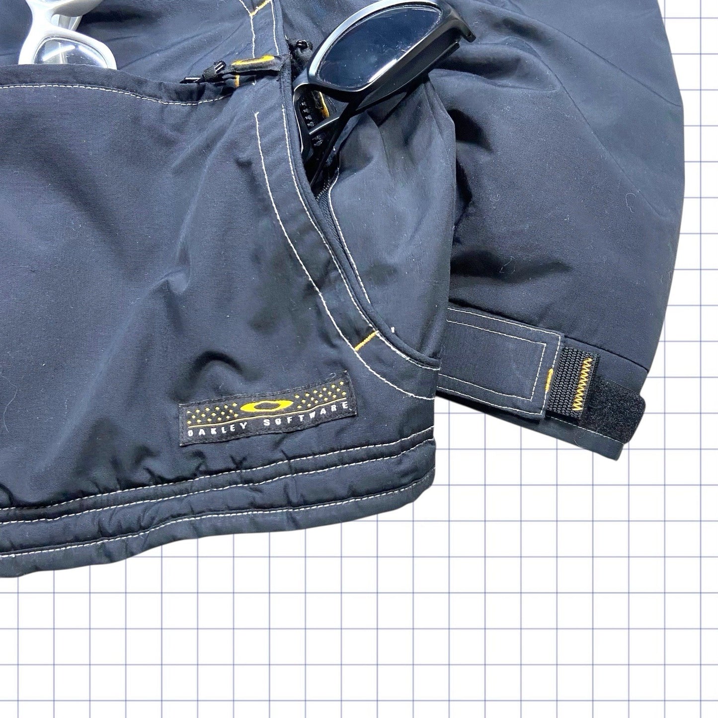 Vintage Oakley Software Insulated Ski Jacket - L/XL