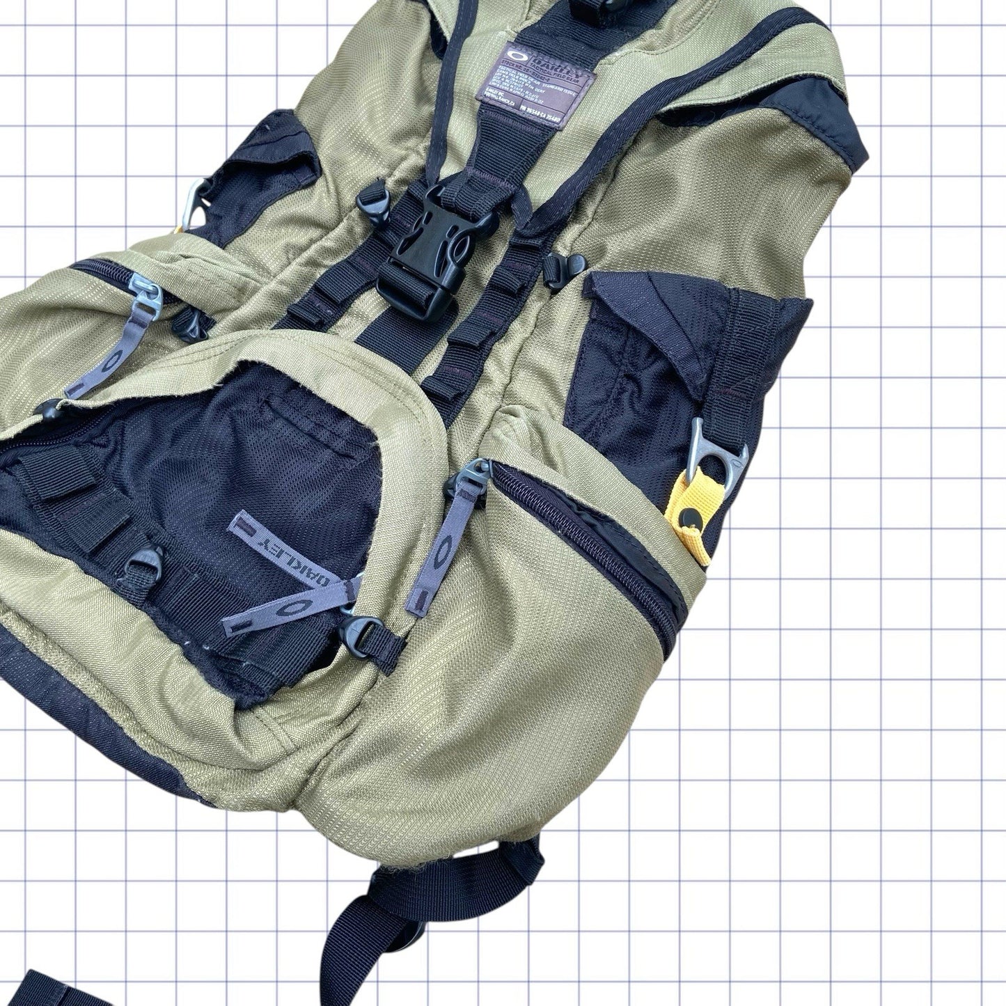 Oakley 2006 Tactical Field Gear Desert Backpack