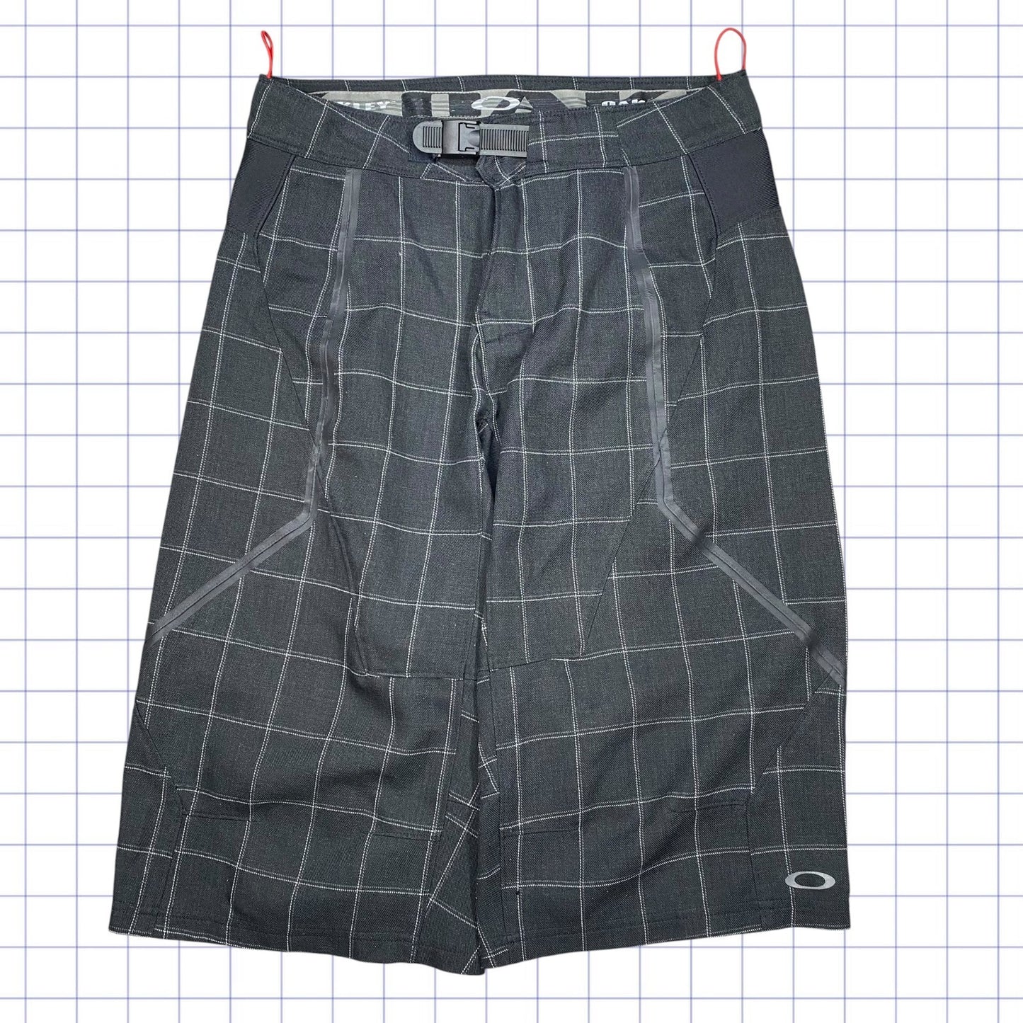 Oakley Gridded Shorts - 32W