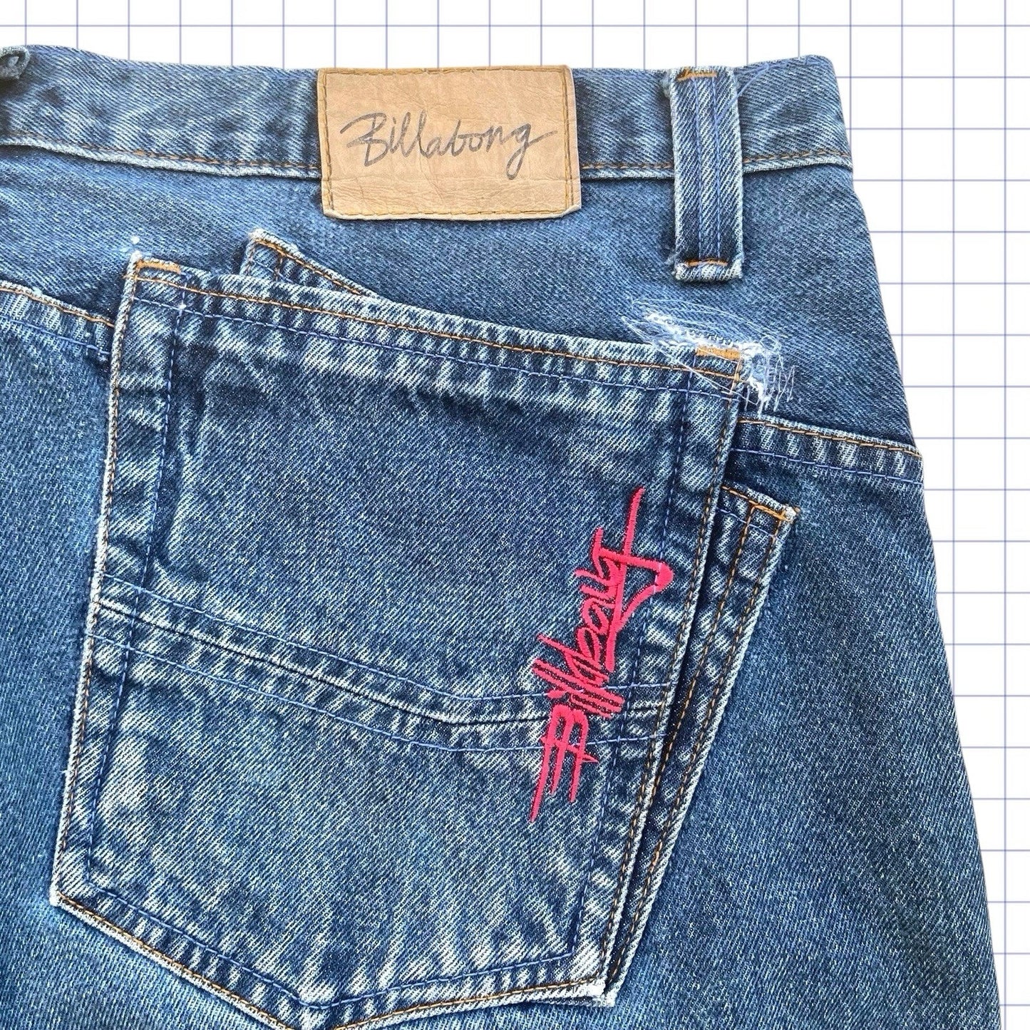 Vintage Billabong Spellout Jorts - XL