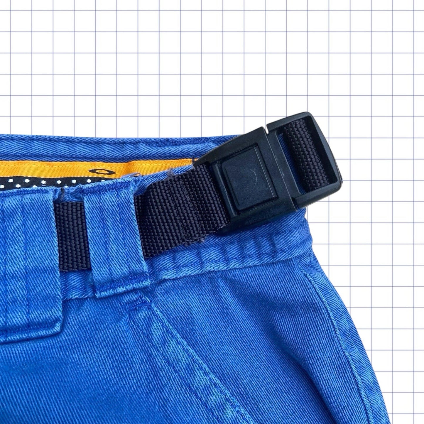 Vintage Oakley Software Cargo Shorts - 30W