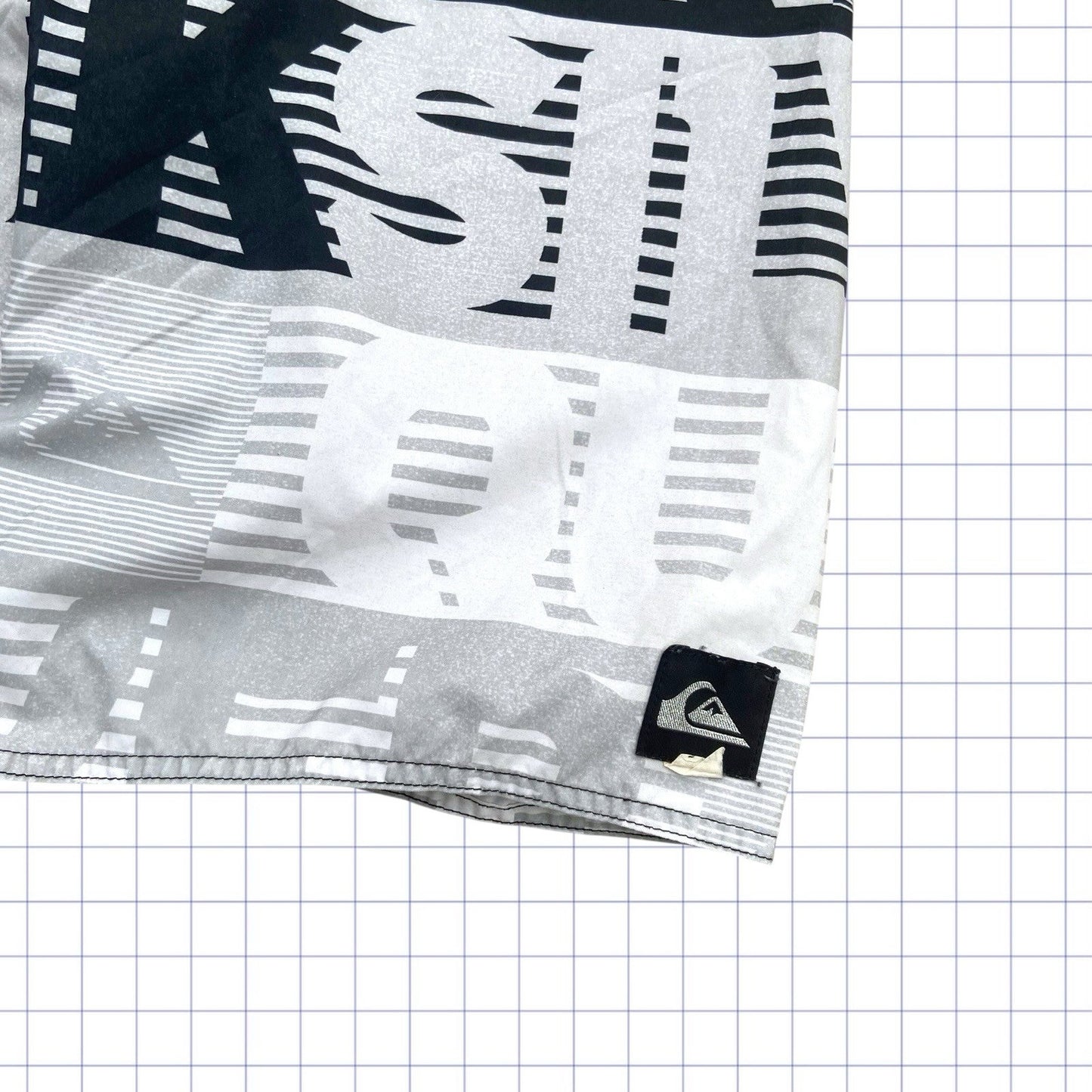 Early 2000s Quiksilver Board Shorts - 30W