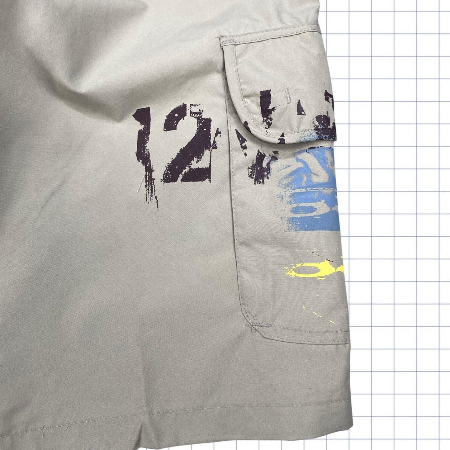 Early 2000s Oakley Multi Pocket Shorts - 31W