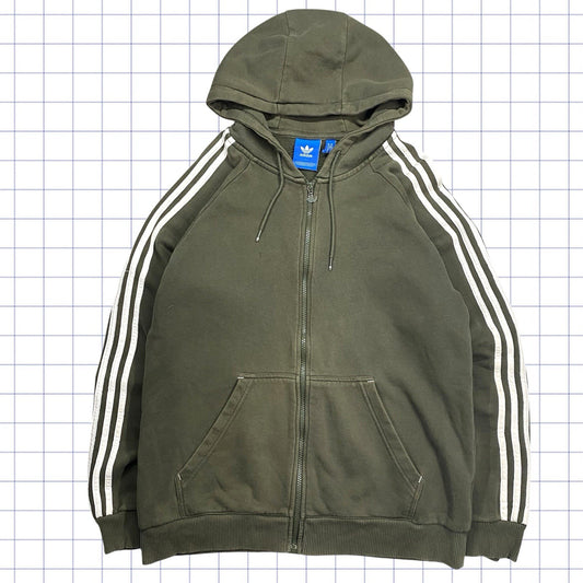 Classic Adidas Hoodie - M