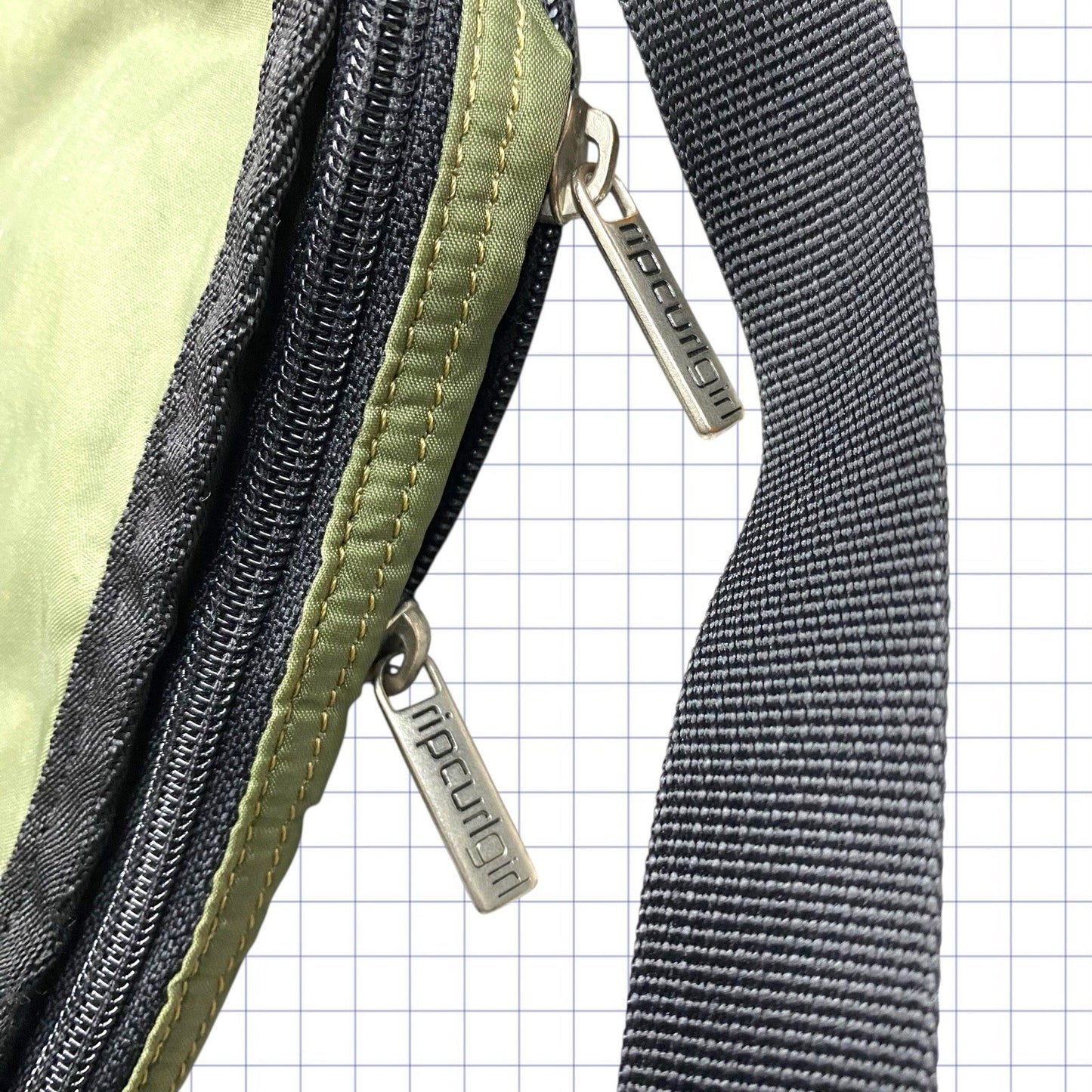 ヴィンテージ リップカール クロスボディバッグ