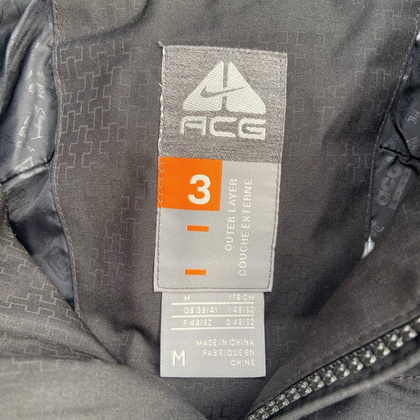 Deadstock Vintage Nike Acg Down Filled 650 Puffer Jacket - M