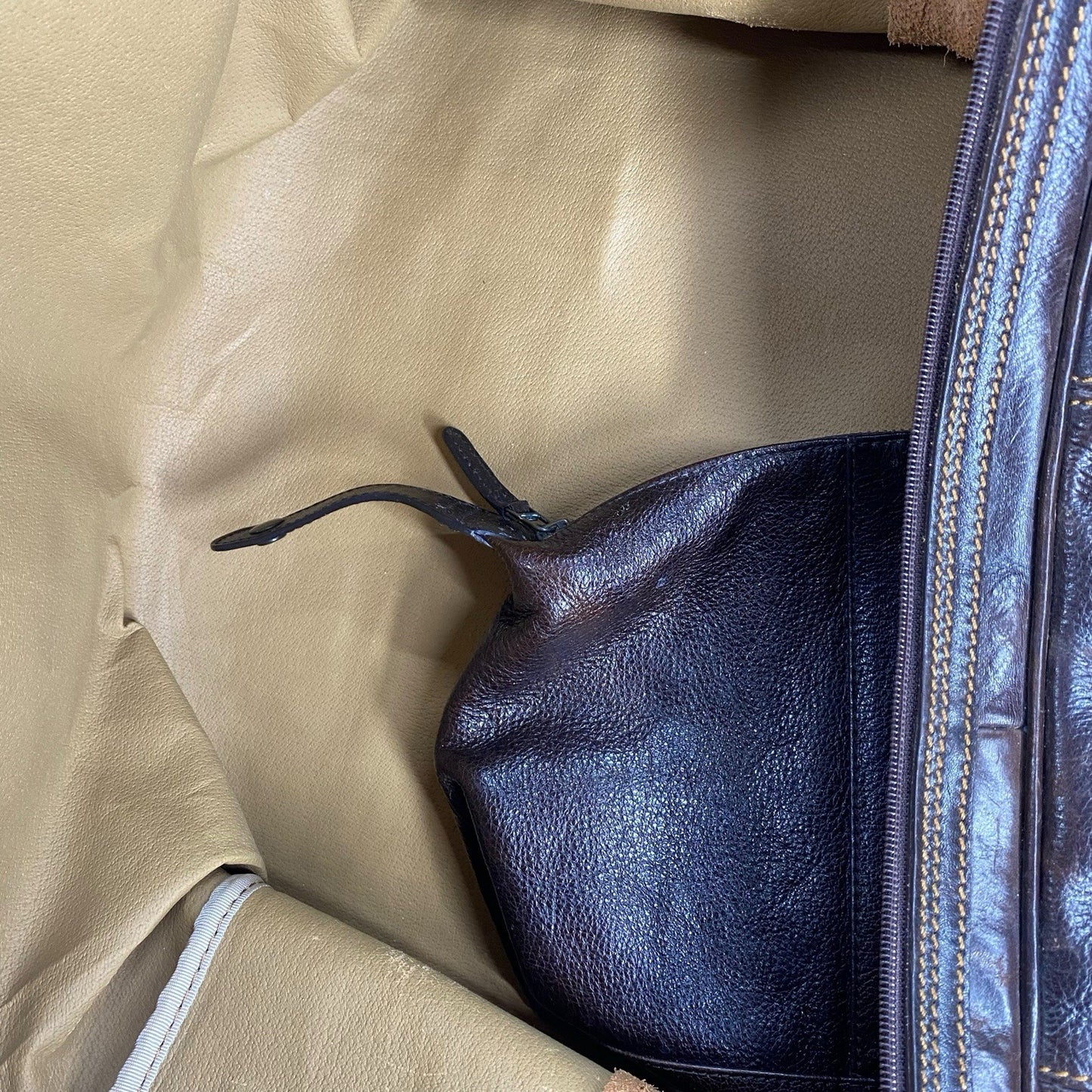 Vintage 90s Italian Leather Duffle Bag