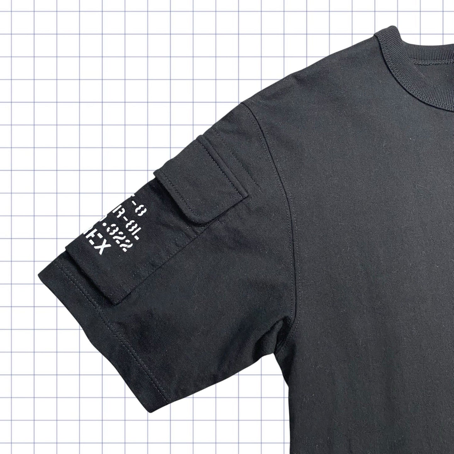 Avirex Spellout Cropped Tshirt  - S