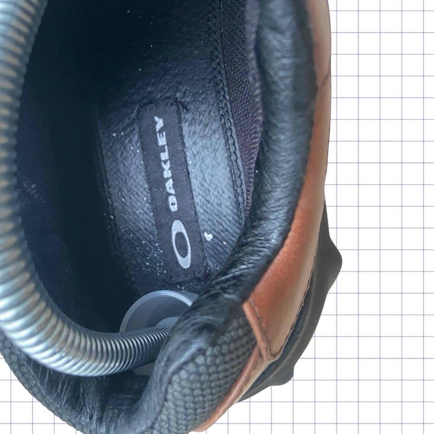 Rare Early 2000s Oakley  Leather Trainers - UK 9