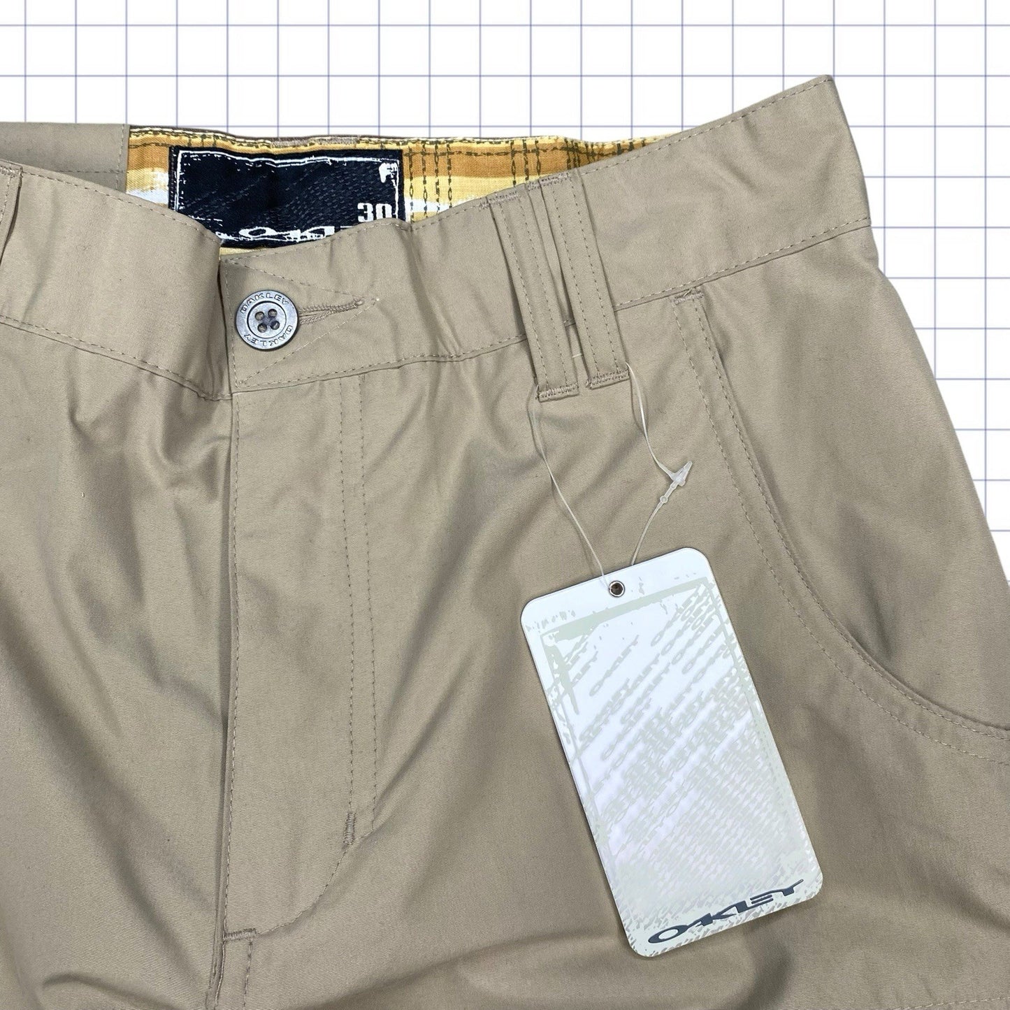 Early 2000s Oakley Multi Pocket Shorts - 31W