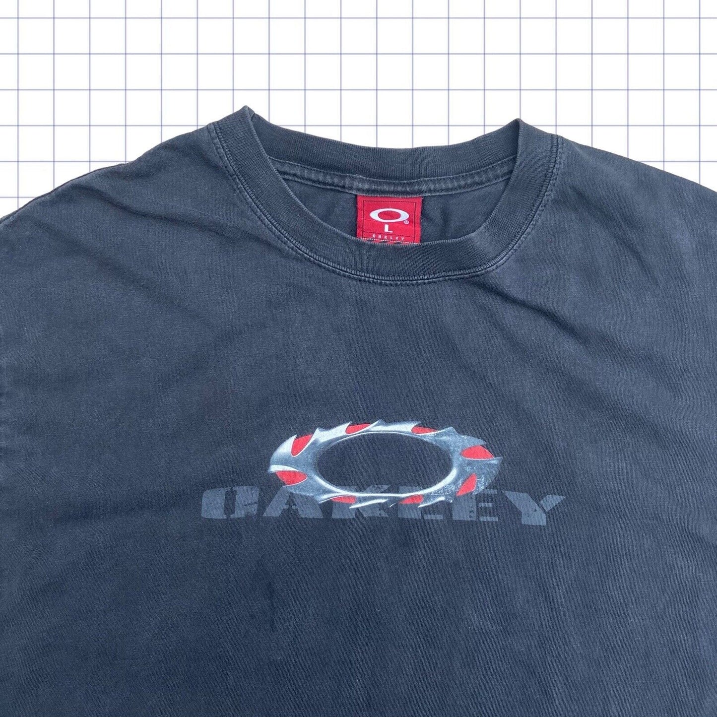 Vintage Oakley Graphic Tshirt - L