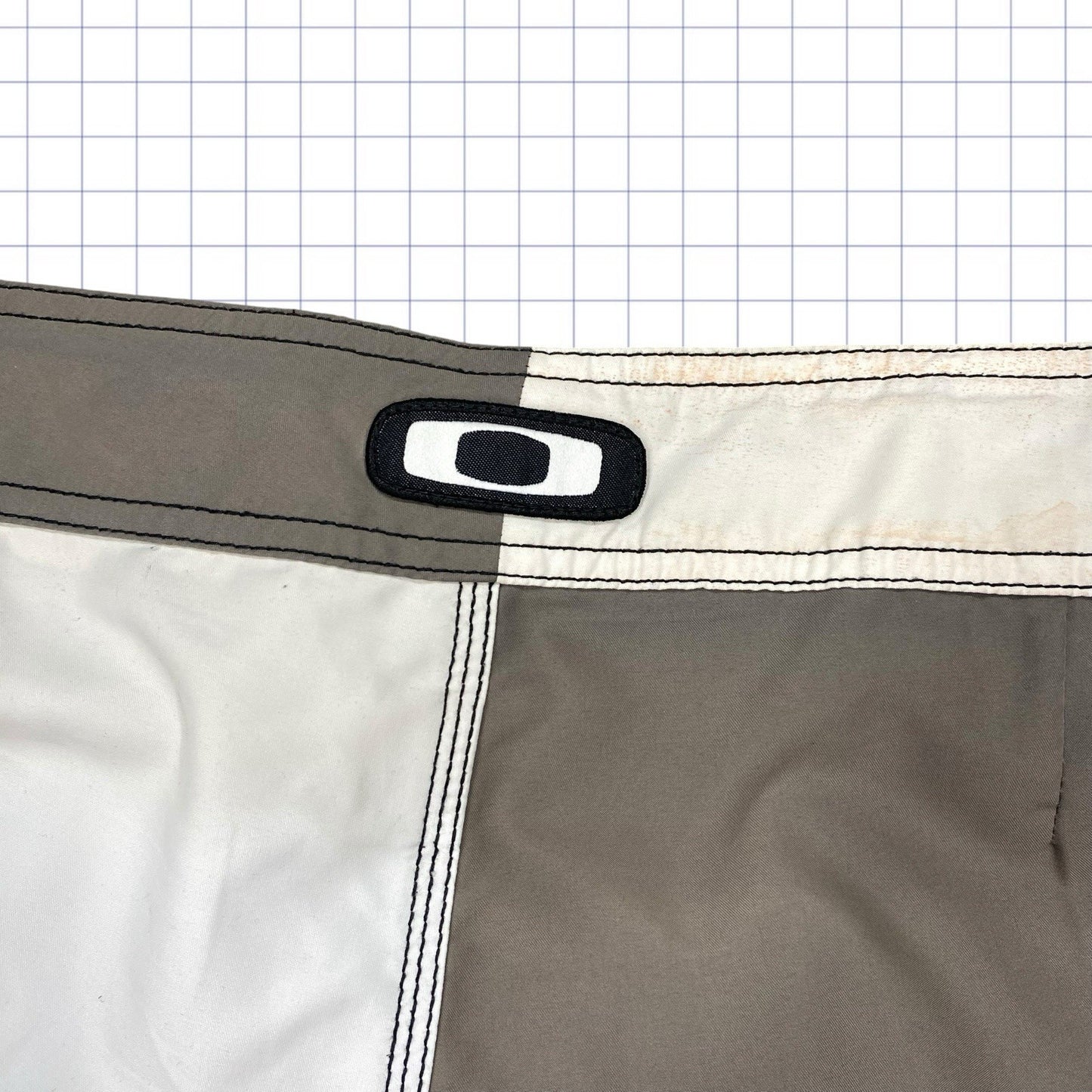 Early 2000s Oakley Board Shorts - 33W