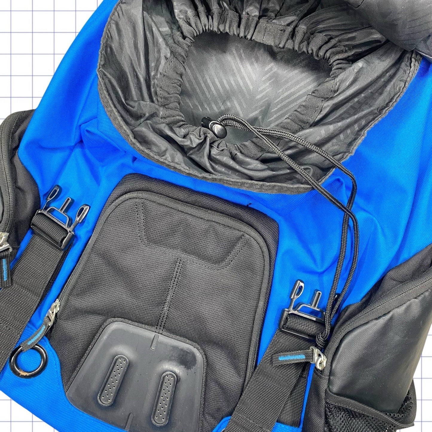 Vintage Oakley Software Geabox Backpack