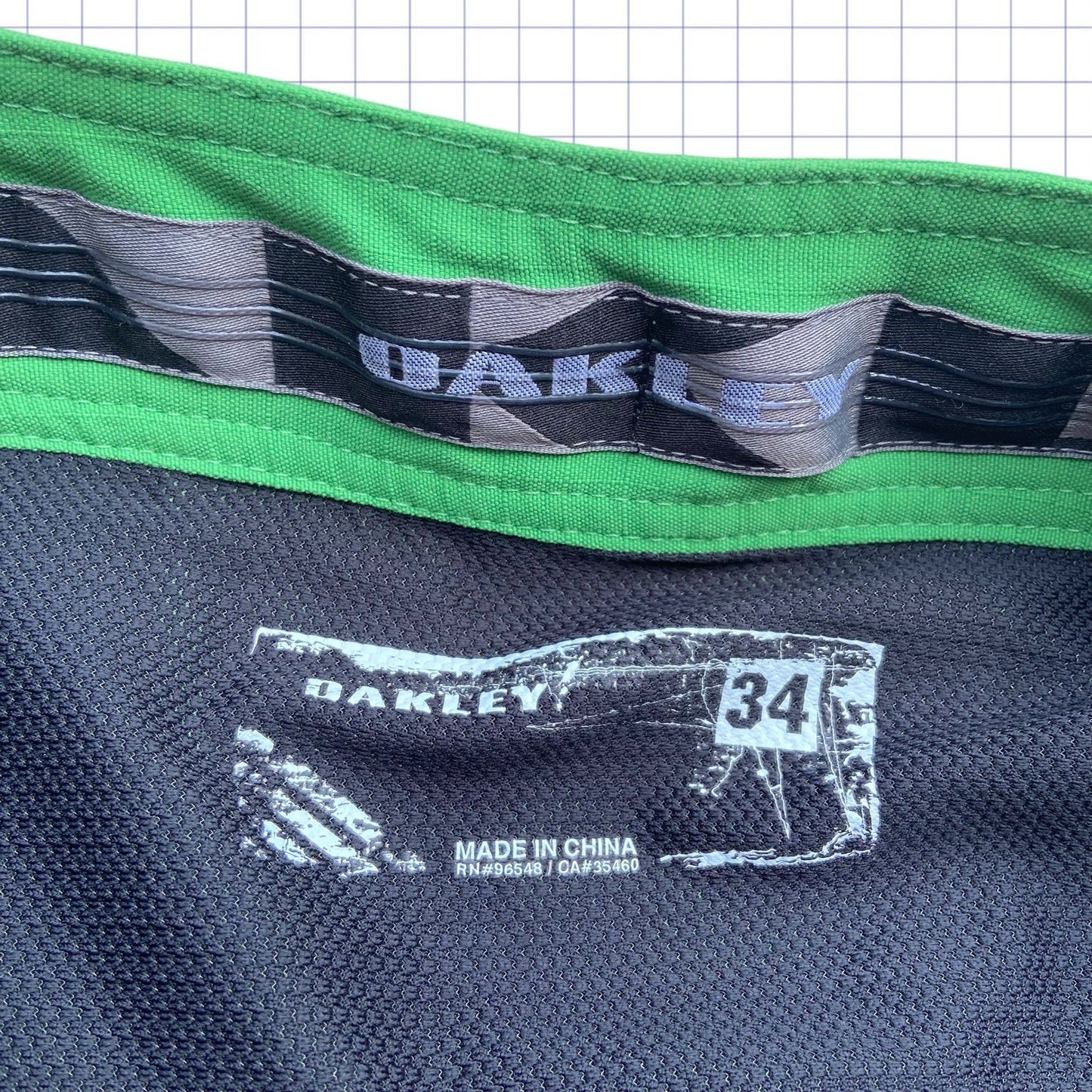 Vintage Oakley Cycle Shorts – 34W