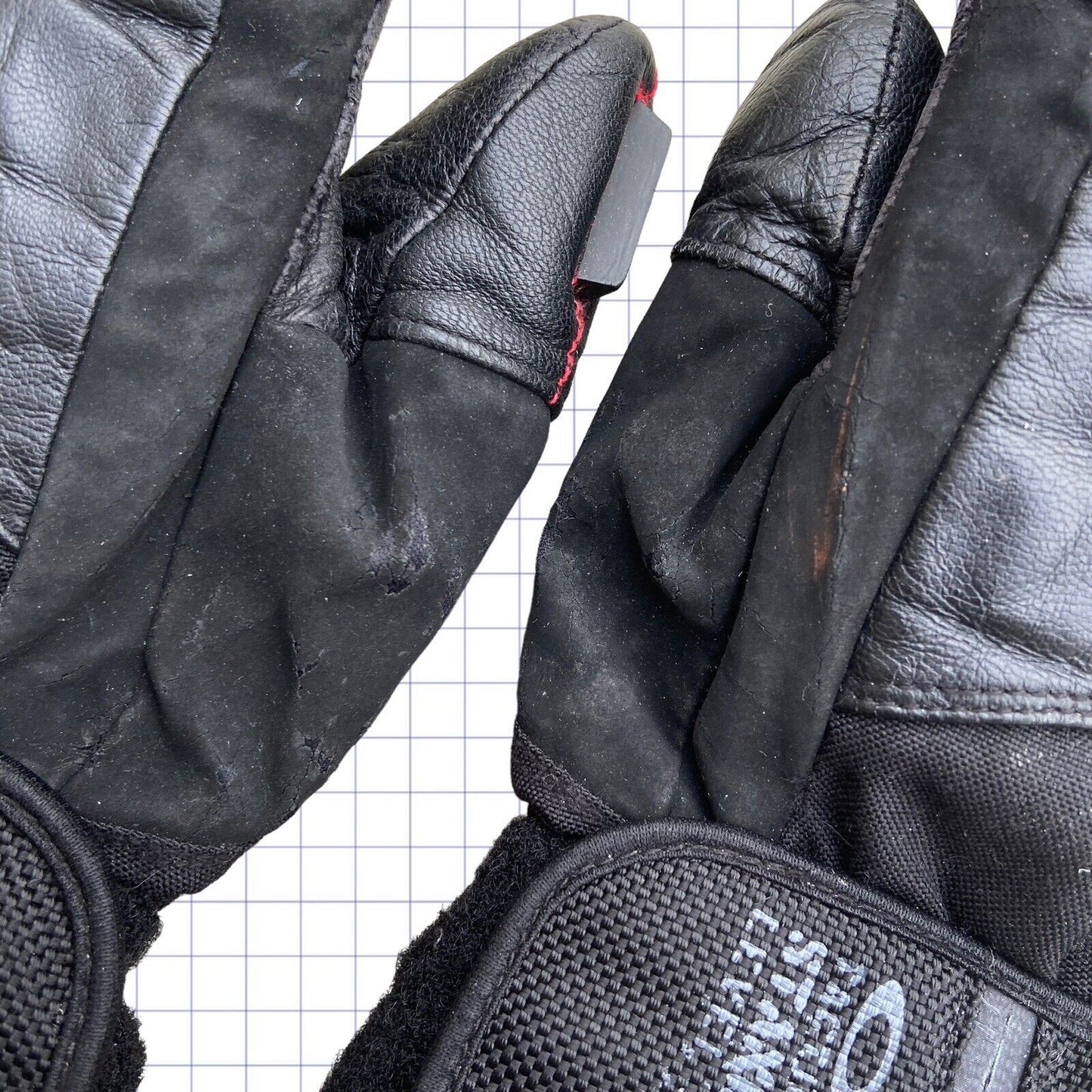 Oakley Tactical Field Gear Insulated Cargo Gloves